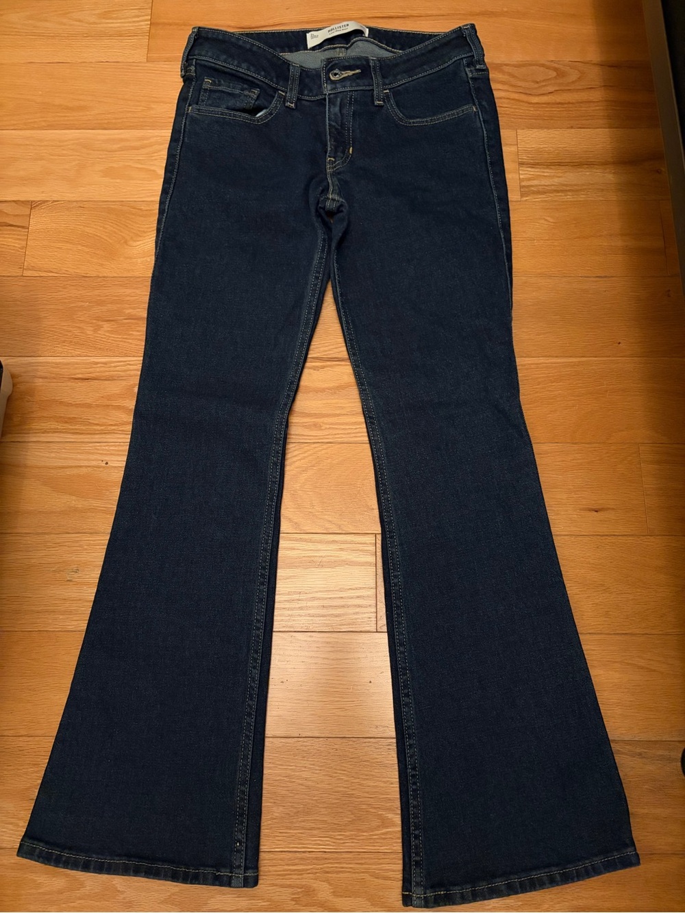 Hollister Dark Blue petite 26 short Flare Jeans with tags new
